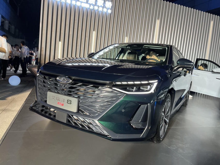 配2.0T发动机,艾瑞泽8高能版起售价不到13万,影豹、领克03危险