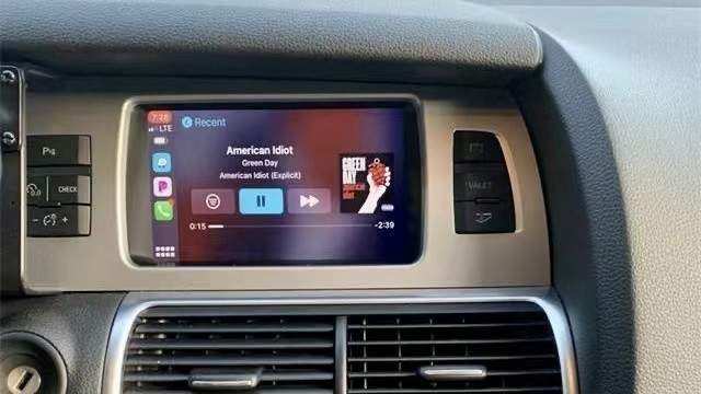 CarPlay在北美烂大街，FSD却成鸡肋，只因为特斯拉单收钱？