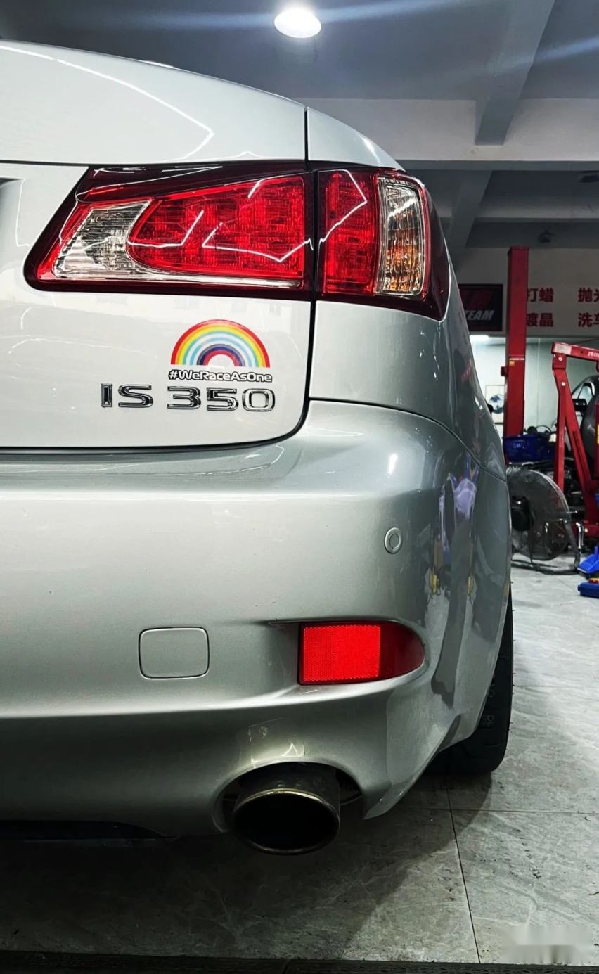 3.5 V6+后驱的雷克萨斯IS300，雷车也能玩出