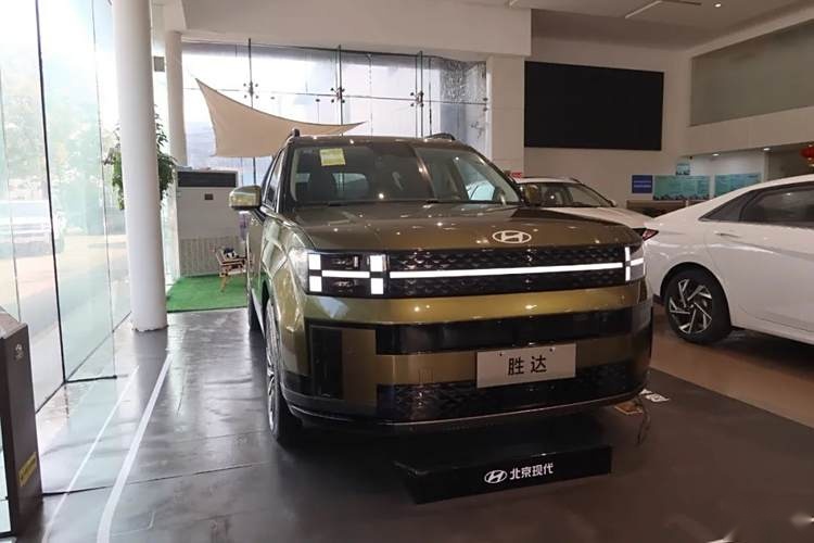 30万内的“宝藏车型” 探店北京现代第五代胜达