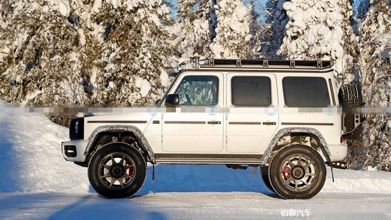 2022-mercedes-g-class-4x4-squared-spy-photo (7).jpg