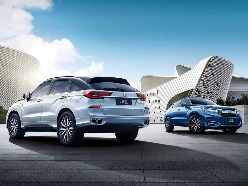 25万元左右的大五座SUV，选择护卫舰07还是冠道1.5T呢？