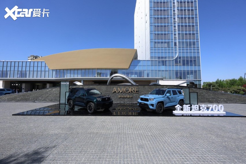 全新坦克 700 正式上市 42.8 万起 做全域实用的豪华硬派 SU