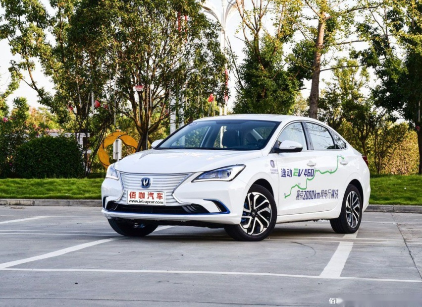 长安逸动EV460