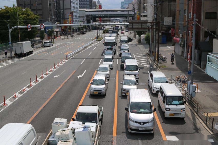 豪车是有钱人的专属标配？来看看日本富豪的汽车，感受别样文化