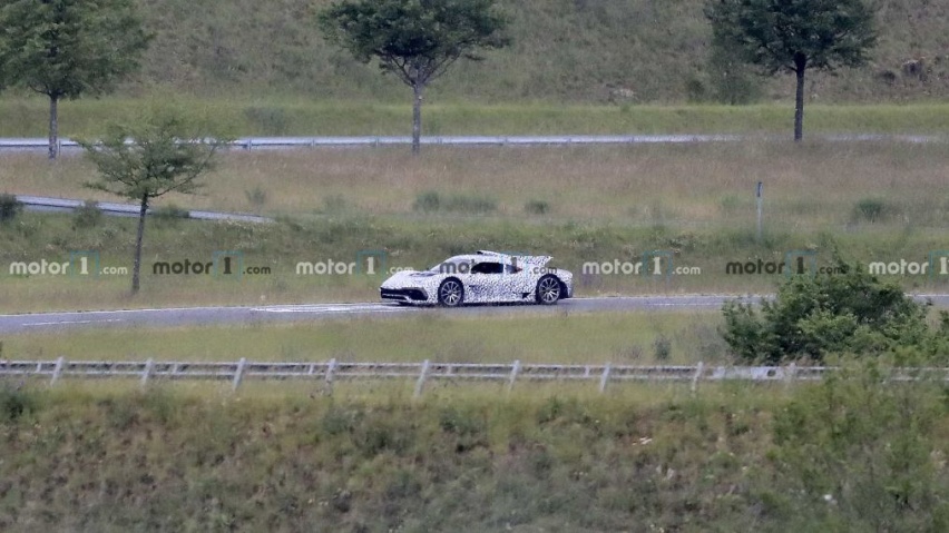 能上路的F1 AMG ONE超跑谍照再次曝光 或将于明年交付