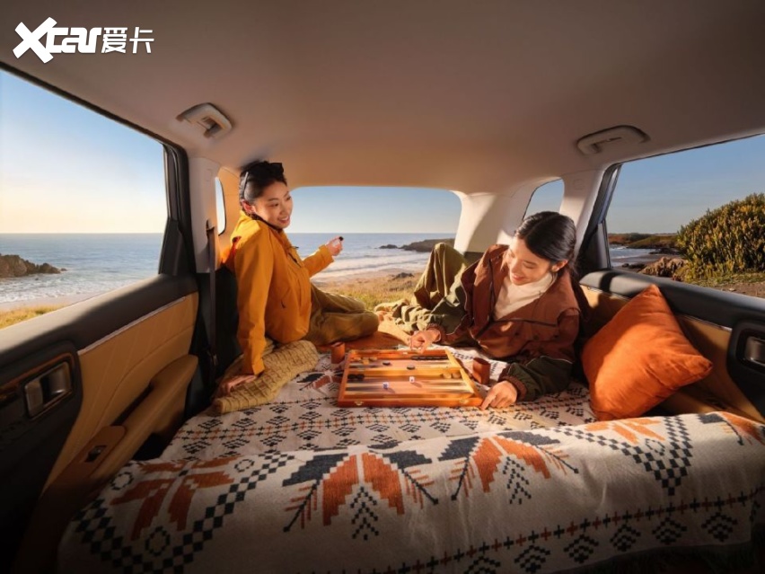 燃油插混纯电齐备定位硬派大空间SUV 星光560售5.98万元起