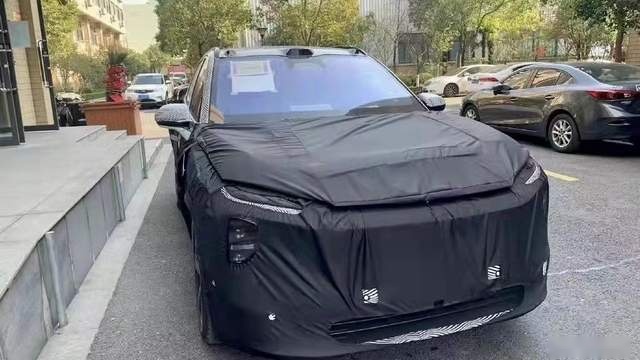 NT2.0的蔚来ES7身上，自动驾驶“卷”出新高度？