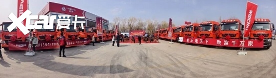 首季开门红丨中国重汽豪沃重卡批量交付,赋能全场景运输高质量发展