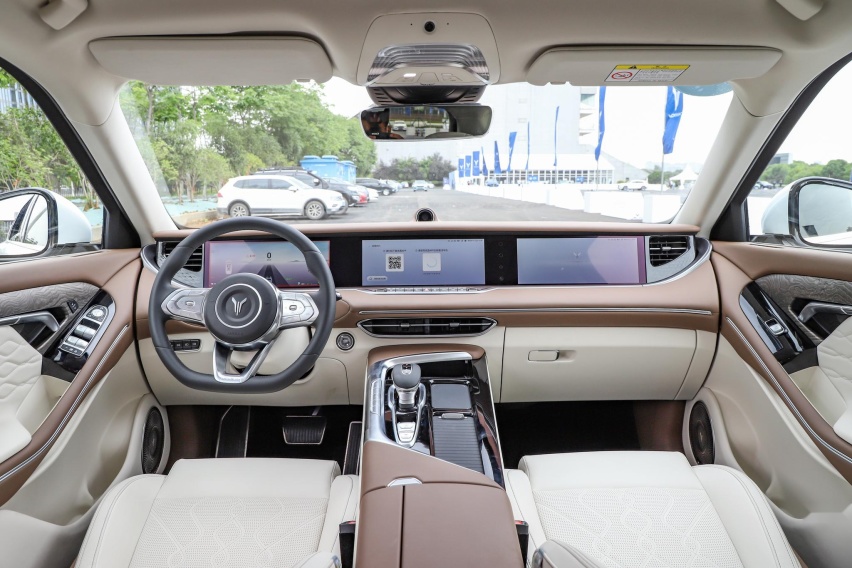 建议跑长途开中大型SUV，这两款车，安静舒适，四轮驱动安全性好