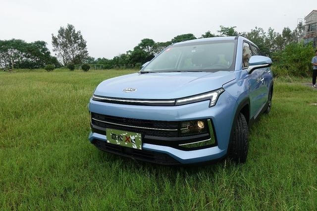 江淮乘用车3.0时代首款SUV“新战甲”嘉悦X4重庆试驾会