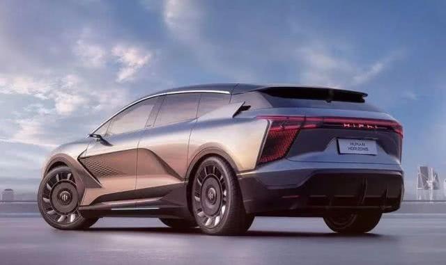 走上国际舞台的国产性能车，跨界成瘾，奥迪最小的Allroad