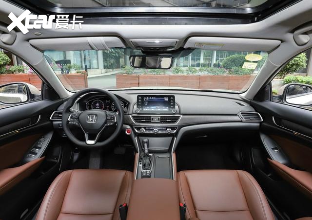 裸车20万买哪款B级车？推荐这3款，适合年轻人，超高颜值
