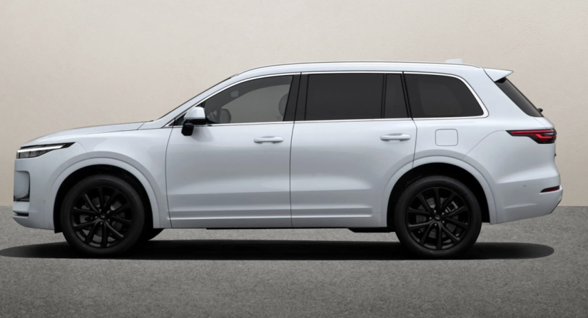 30万左右的新能源SUV，理想0NE和特斯拉Model Y谁更值得买？