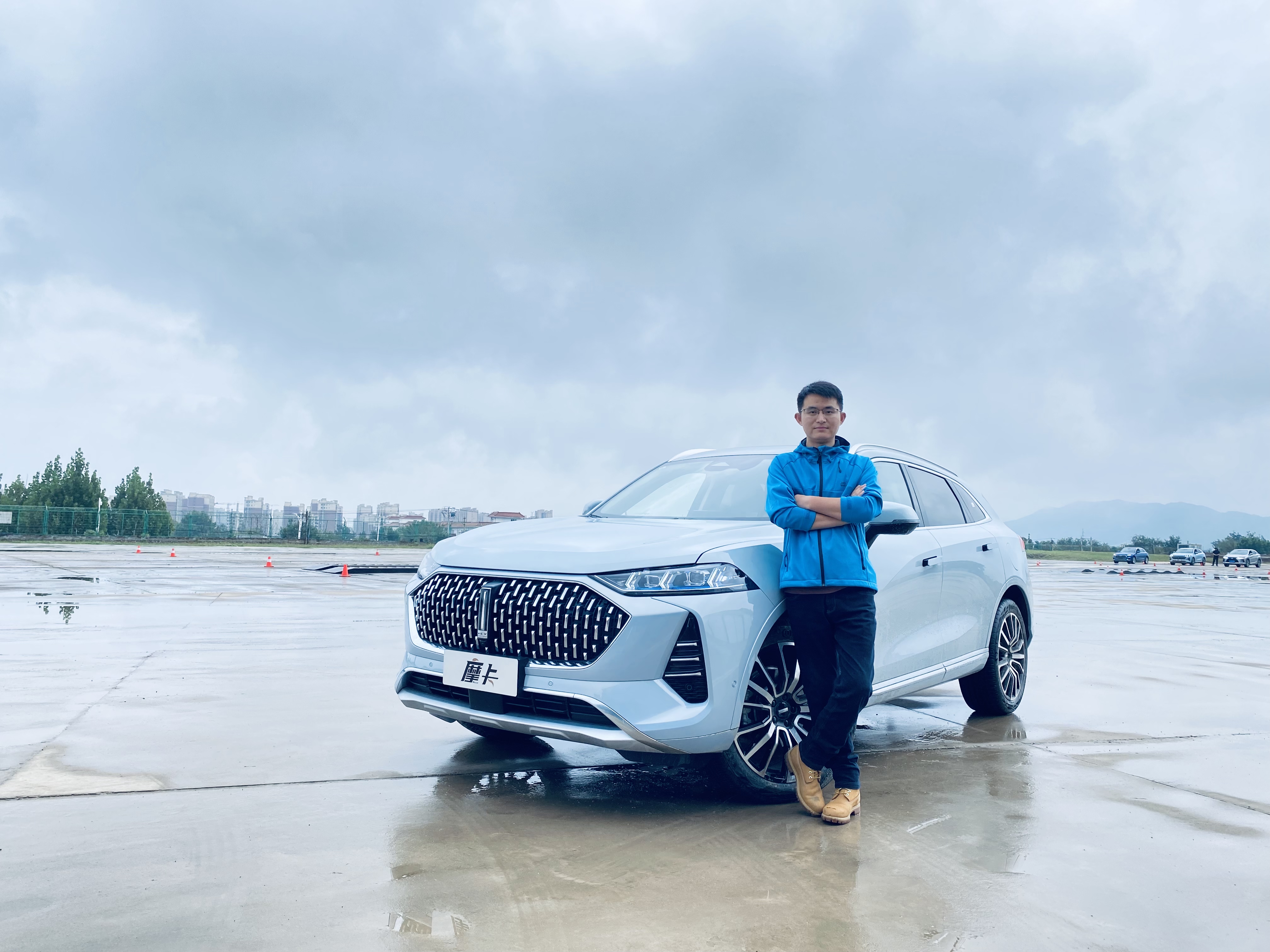 5000Ԫ�����x�b �w�WEYĦ������늿ؑҼ�