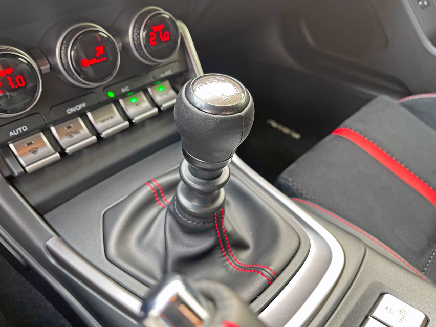 30万的手动挡“杂牌车” 试驾全新一代斯巴鲁BRZ