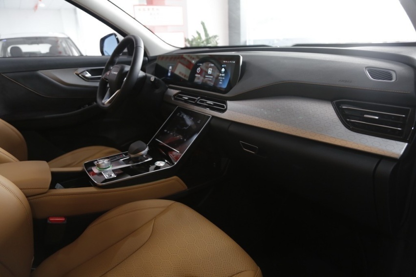 BEIJING X7首试：一台让人惊喜连连的十万级SUV