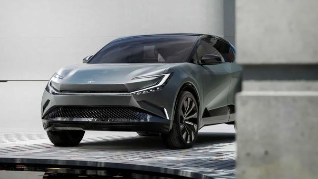 与普锐斯设计同源，丰田bZ Compact SUV