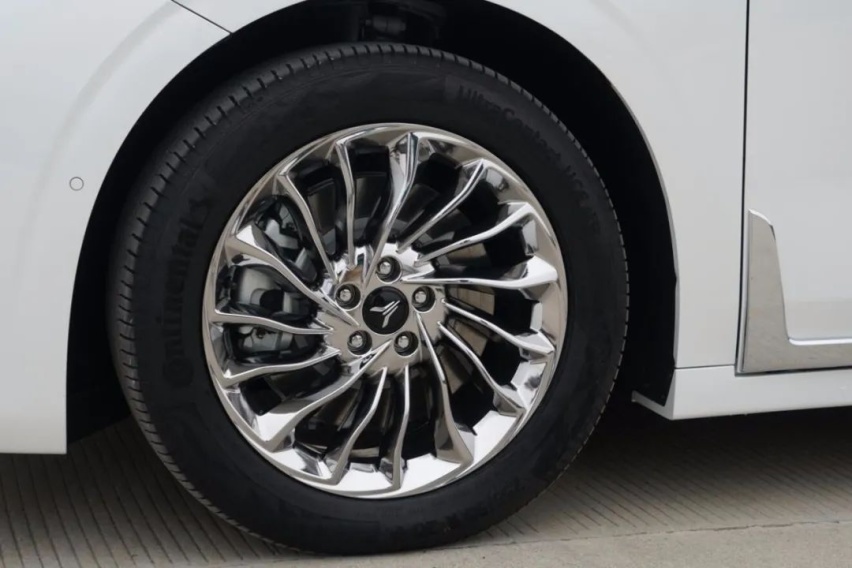 起步30万＋的国产MPV，有什么看点？