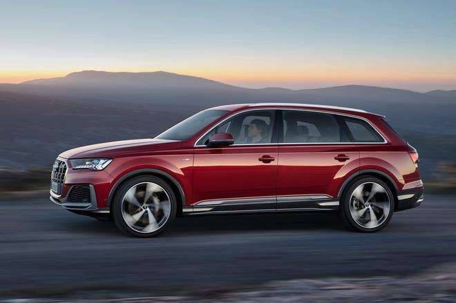 3.0T+48V轻混，动力足油耗低，奥迪Q7运动外观可比保时