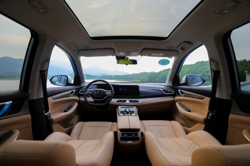 风云T9入局十万级插混SUV市场，蓝电E5荣耀版高价值更彰显