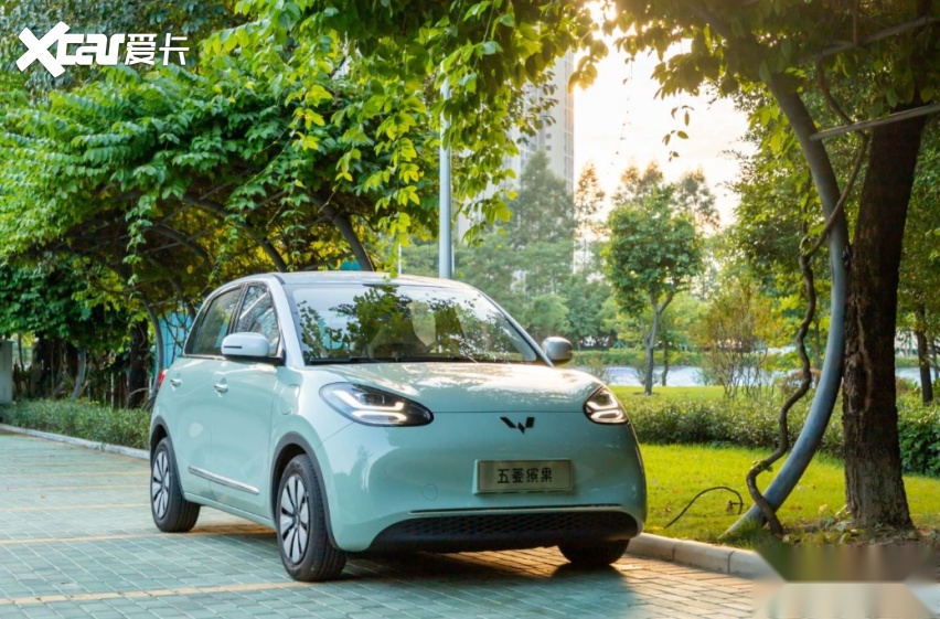 车市观察|曾月销四,五万辆的宏光miniev,为何驶入"下坡路"?