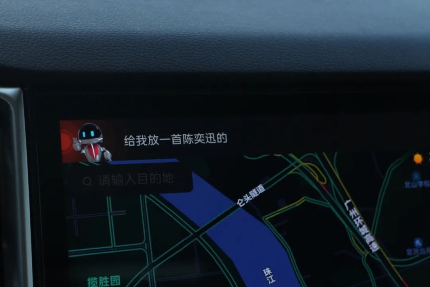试驾全新红旗HS7：是中式豪华标杆，却不是智能化先锋