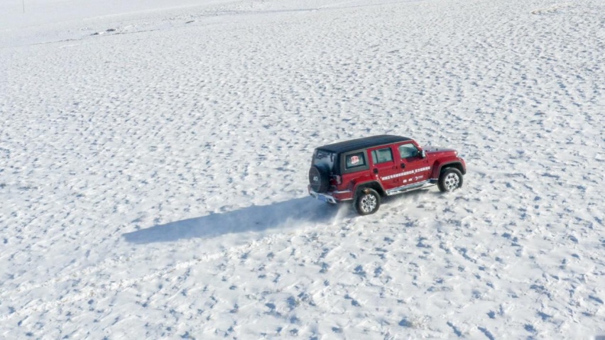 BJ40新品定名刀锋英雄版 帅到我了