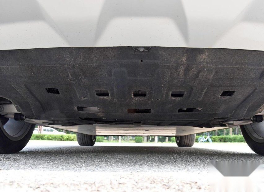 建议跑长途开中大型SUV，这两款车，安静舒适，四轮驱动安全性好