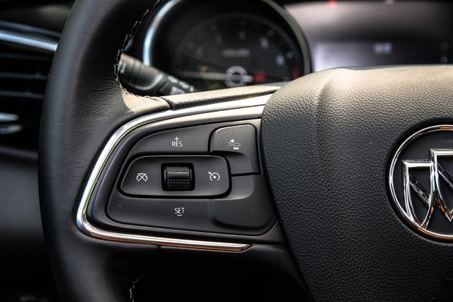试驾测评：百年品牌的首款紧凑型SUV，迟来的总是最好的？