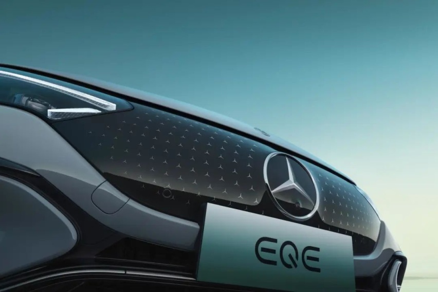 梅赛德斯-EQ 发年终奖了