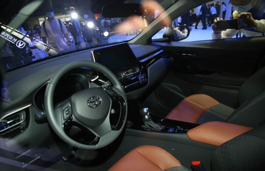 16万起售绝对卖爆！丰田又推新SUV 油耗只要4.5L？
