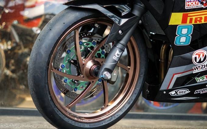 NINJA 400改装标杆，一切为了赛道