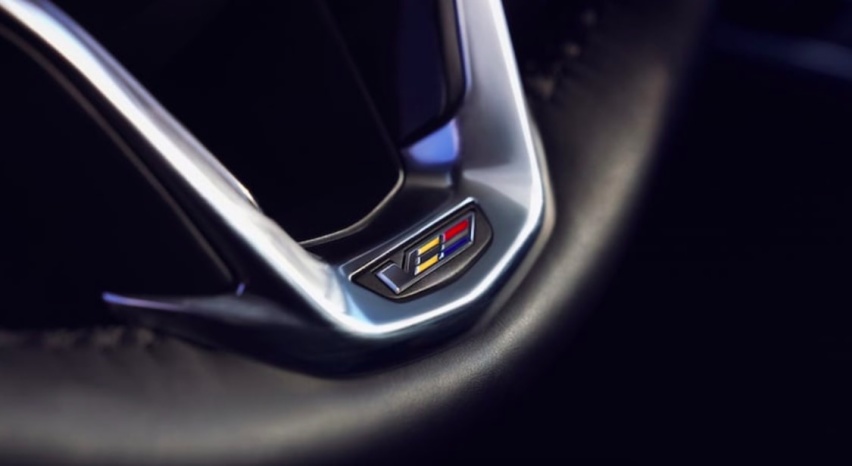 或搭6.2L V8引擎，凯迪拉克凯雷德V官图发布，黑化套件相当霸气