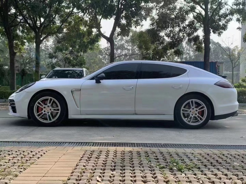 17款帕拉梅拉4.8S仅售16.8万，拉风的造型，深受好评