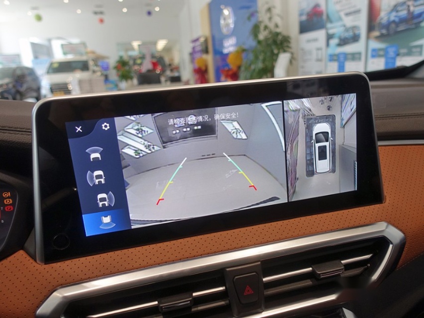 空间宽敞、配置丰富的家用MPV，实拍2021款大通G50 PLUS