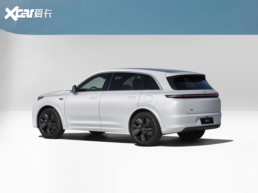 理想汽车10月交付突破4万辆，李想终于不用出去找工作了