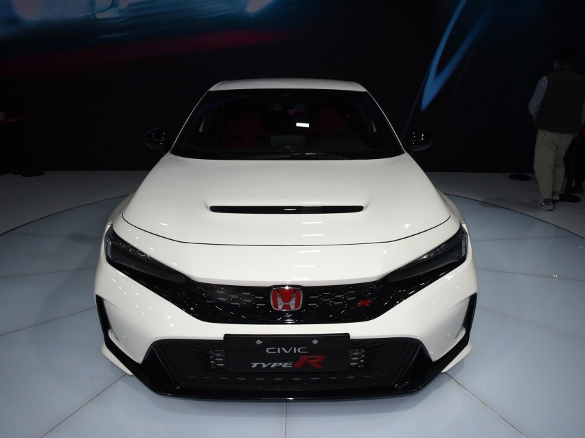 TYPE R亮相，2.0T飚300马力，6.5s破百，年轻人的终极梦想