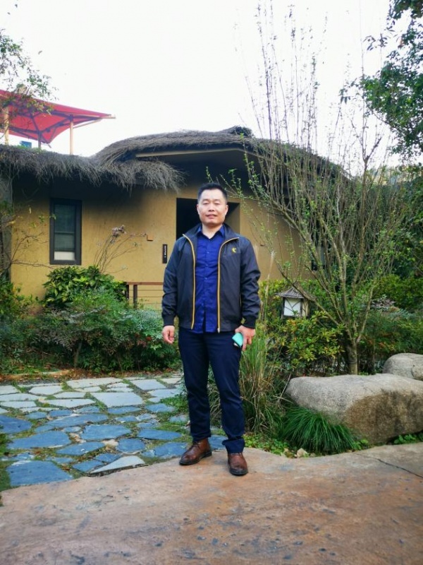 创业老板买车记：弹个车一站式服务让他提前换上新车