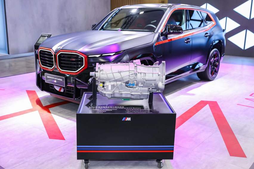 BMW 荣获“2023年全球新能源汽车创新技术”奖项