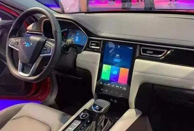 江淮乘用车3.0时代务实开启，开山之作为何是嘉悦A5？