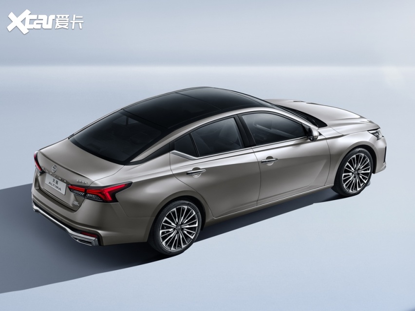 配置提升外观焕新 中期改款天籁上市售17.98万起