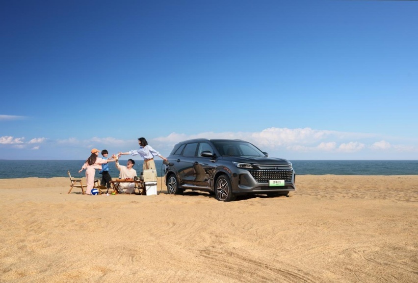 当蓝电E5荣耀版遇到长安UNI-Z 谁才是同级超有质价比的插混SUV？