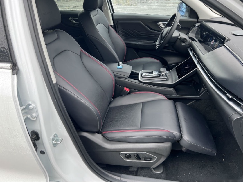 适合都市家庭生活的十万级SUV 试驾北京新X7