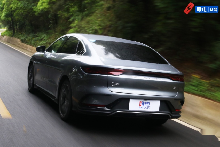 动态试驾比亚迪汉EV创世版715km长续航，纯电轿车露营如何选？
