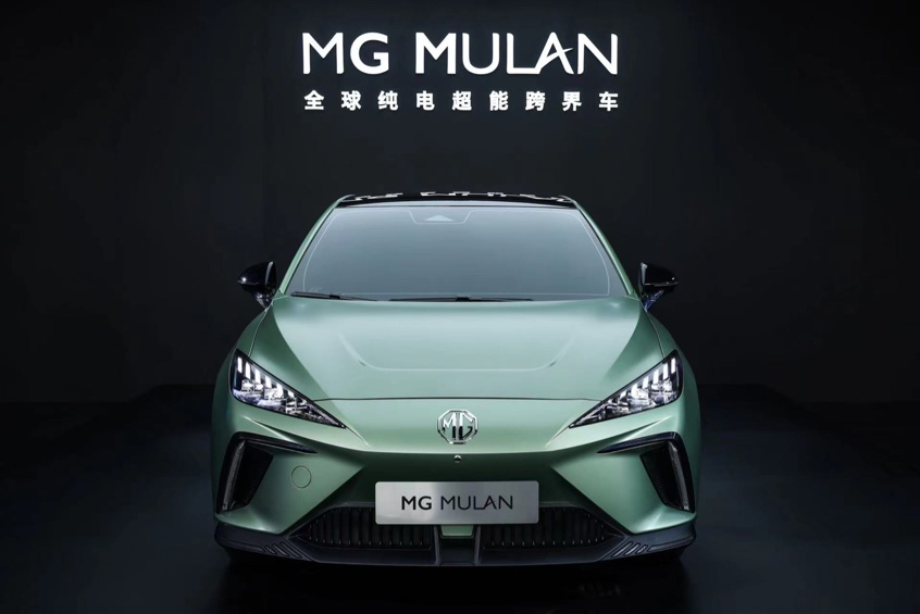 造型酷飒+零百3.8s，玩纯电还得是MG MULAN