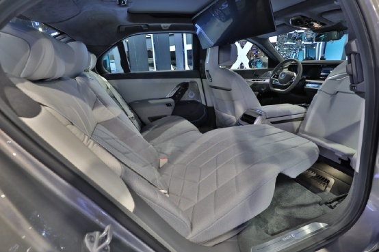 更先进 更豪华 BMW i7、BMW X7亮相成都