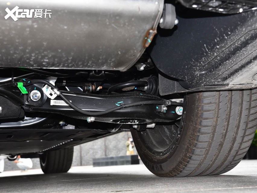 15-20万家用大六座SUV，全系标配乾崑智驾+鸿蒙座舱，华境S配置解