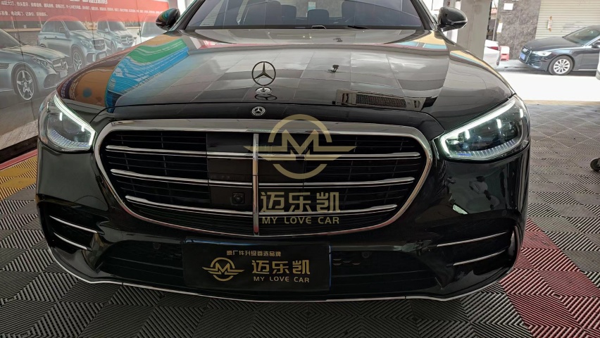 看一场流星雨21款奔驰S450L升级流星雨数字大灯