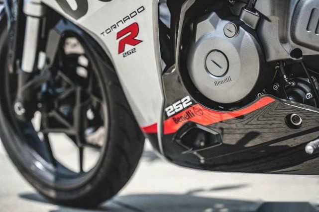 贝纳利Tornado 252R配置公布 超越铃木GSX250R